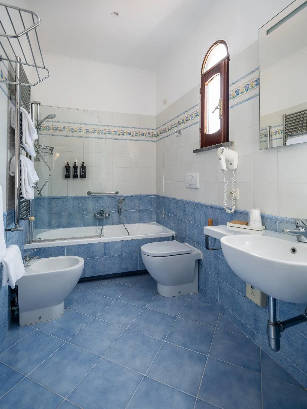 Double or Twin DELUXE SEA VIEW WITH BALCONY Room, Hotel Jaccarino, Naples