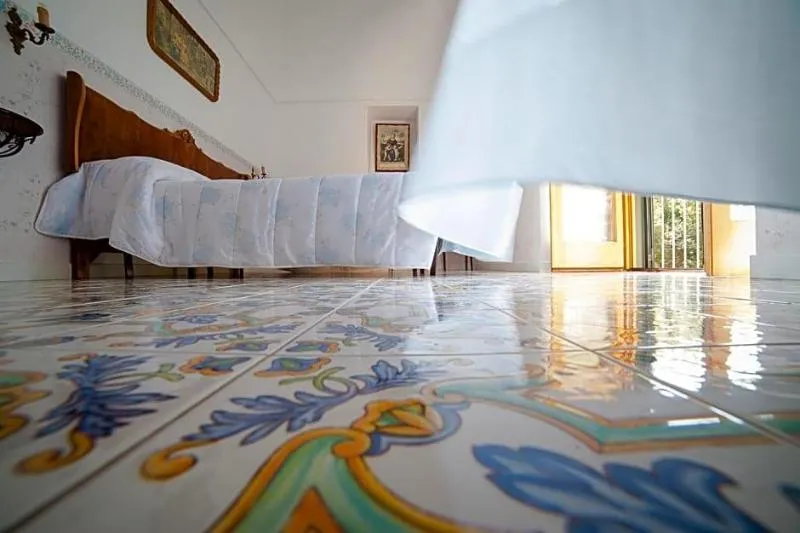 Lobby, L'Argine Fiorito, Naples