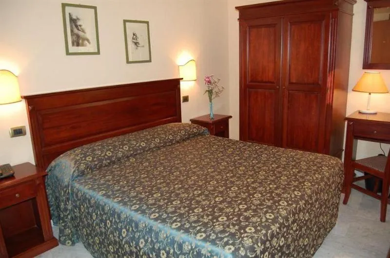 DOUBLE SINGLE USE STANDARD Room, Astor, Florence