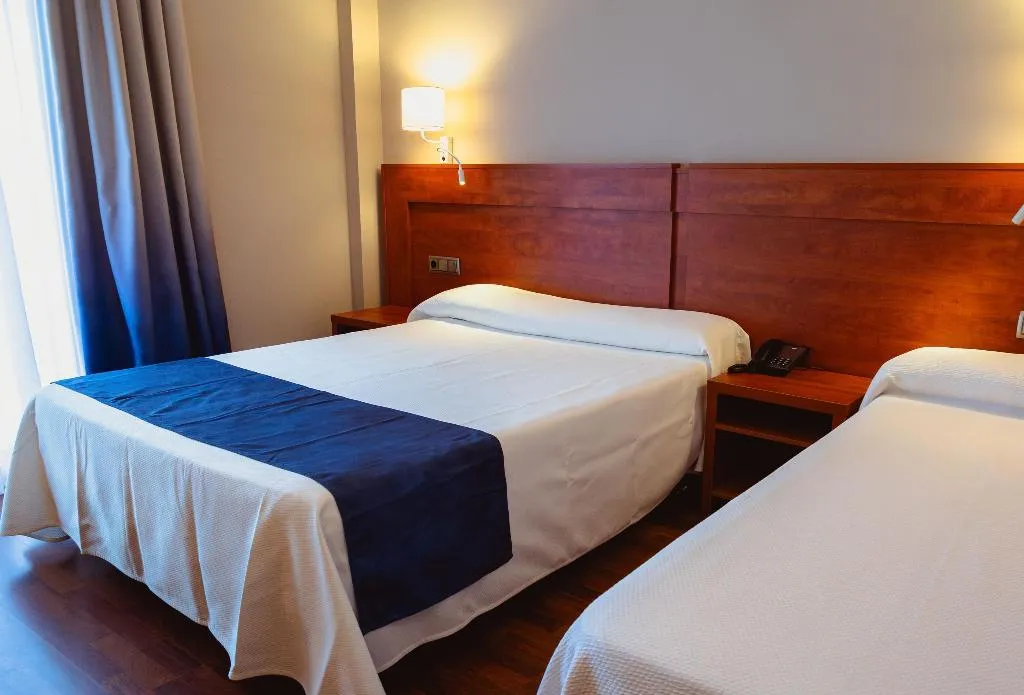 DOUBLE SINGLE USE STANDARD Room, Port Denia, Costa Blanca