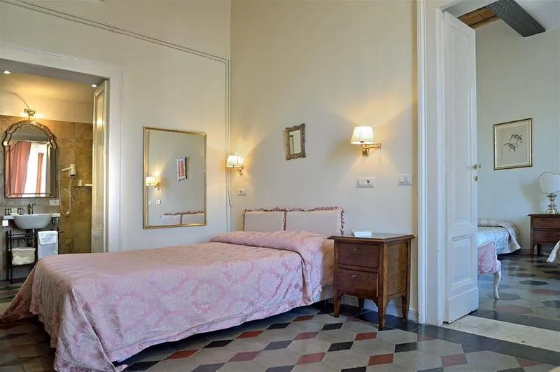 General view, Hotel Le Clarisse Al Pantheon, Rome