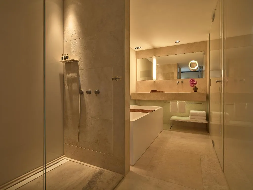 JUNIOR SUITE GRAND Room, Mandarin Oriental Conservatorium, Amsterdam, Amsterdam