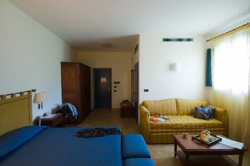 Room, Relais Angimbè, Palermo