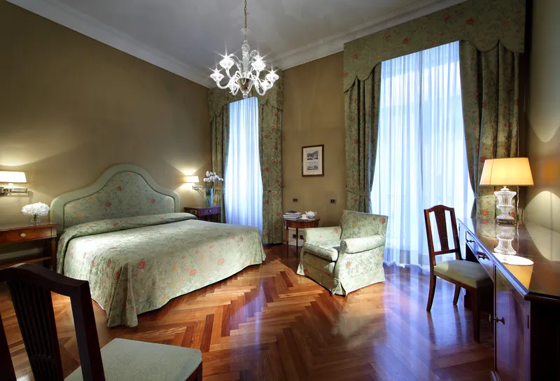 DOUBLE DELUXE Room, Eurostars Hotel Excelsior, Naples