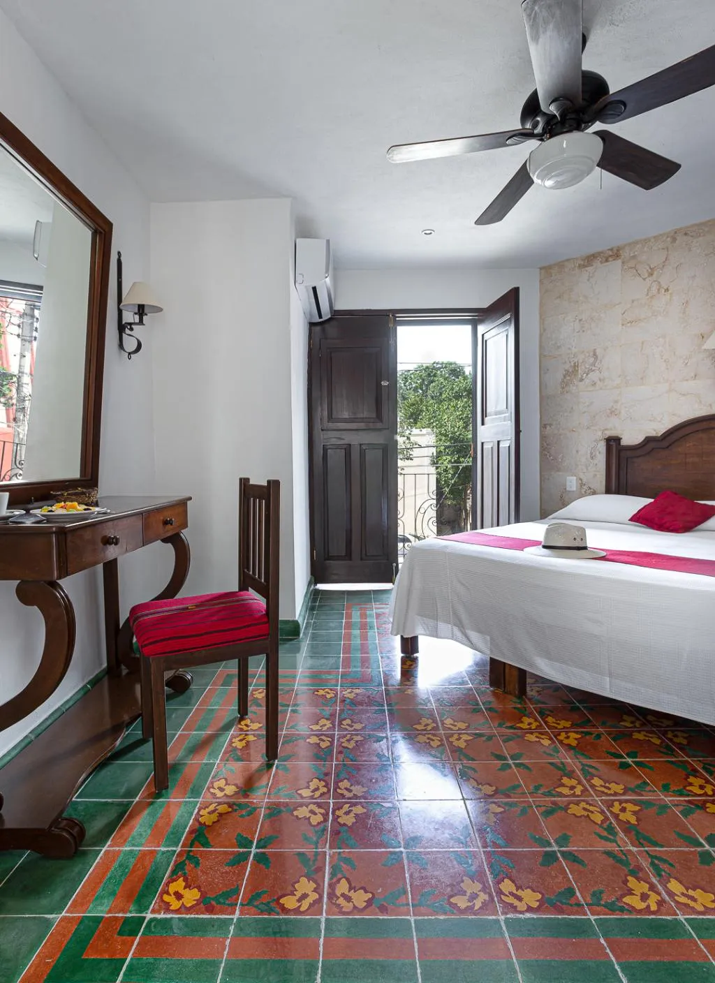 JUNIOR SUITE TWO BEDS Room, La Aurora Hotel Colonial, Cancun Area