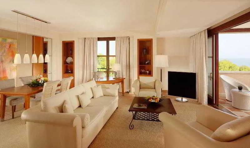 Room, The St. Regis Mardavall Resort, Majorca