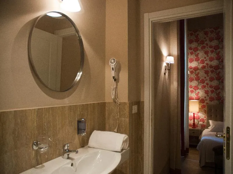 Room, Black 5 Florence Suite, Florence