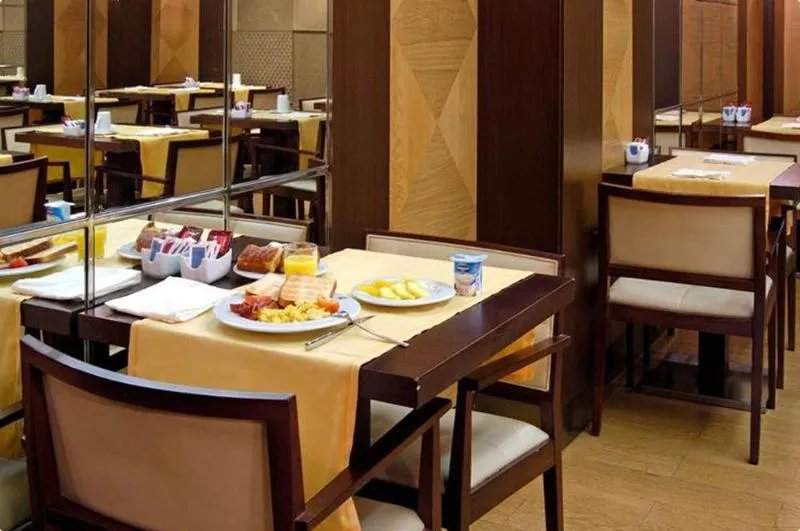 Restaurant, Evenia Rocafort, Barcelona
