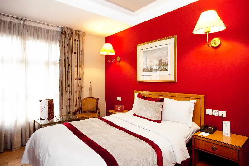 Room, Les Saisons, Casablanca