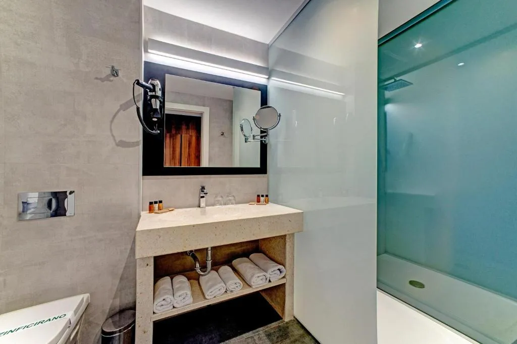 Double or Twin GARDEN VIEW Room, Hotel Scala, Split