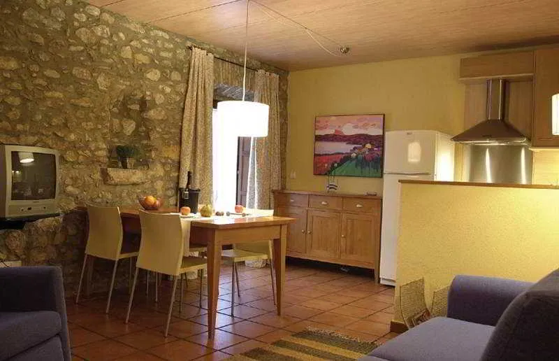 Room, Hap-Dreams, Costa Brava