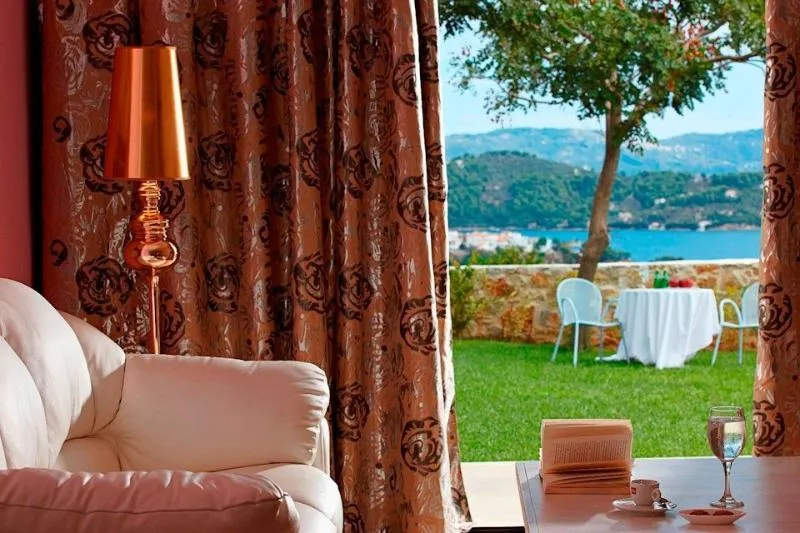 SUITE WITH PRIVATE POOL Room, Oniro Hotel, Skiathos