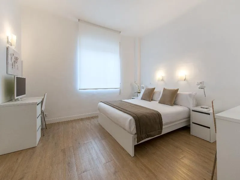 DOUBLE STANDARD Room, NeoMagna Madrid, Madrid