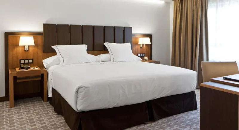TRIPLE STANDARD Room, Claridge, Madrid