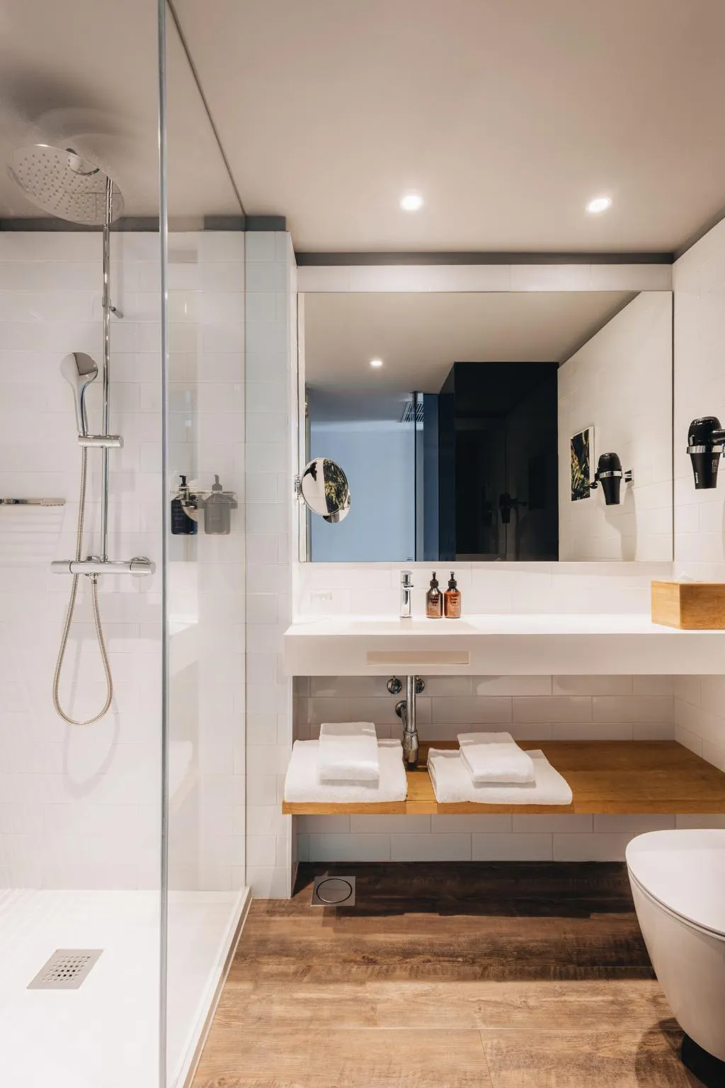 Room, Uma House by Yurbban Trafalgar, Barcelona