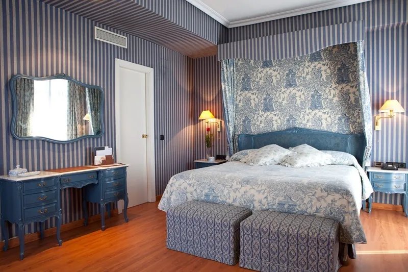 Room, Santos Agumar Atocha, Madrid
