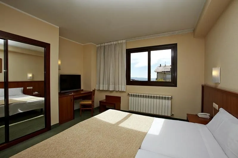 Double or Twin STANDARD Room, HCC Ciutat de Berga, Barcelona