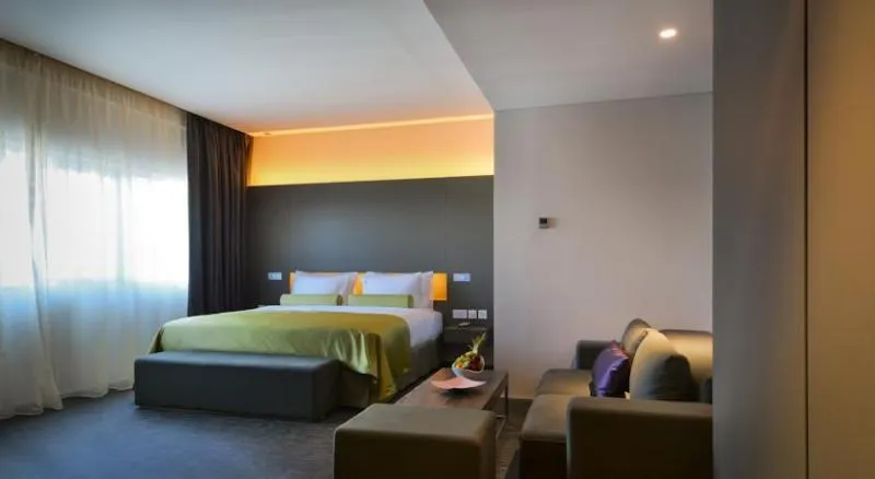 Double or Twin SUPERIOR CITY VIEW Room, 72 Hotel, Dubai