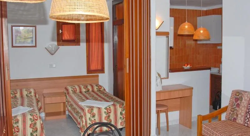 APARTMENT TWO BEDROOMS Room, Apartamentos del Rey, Ibiza