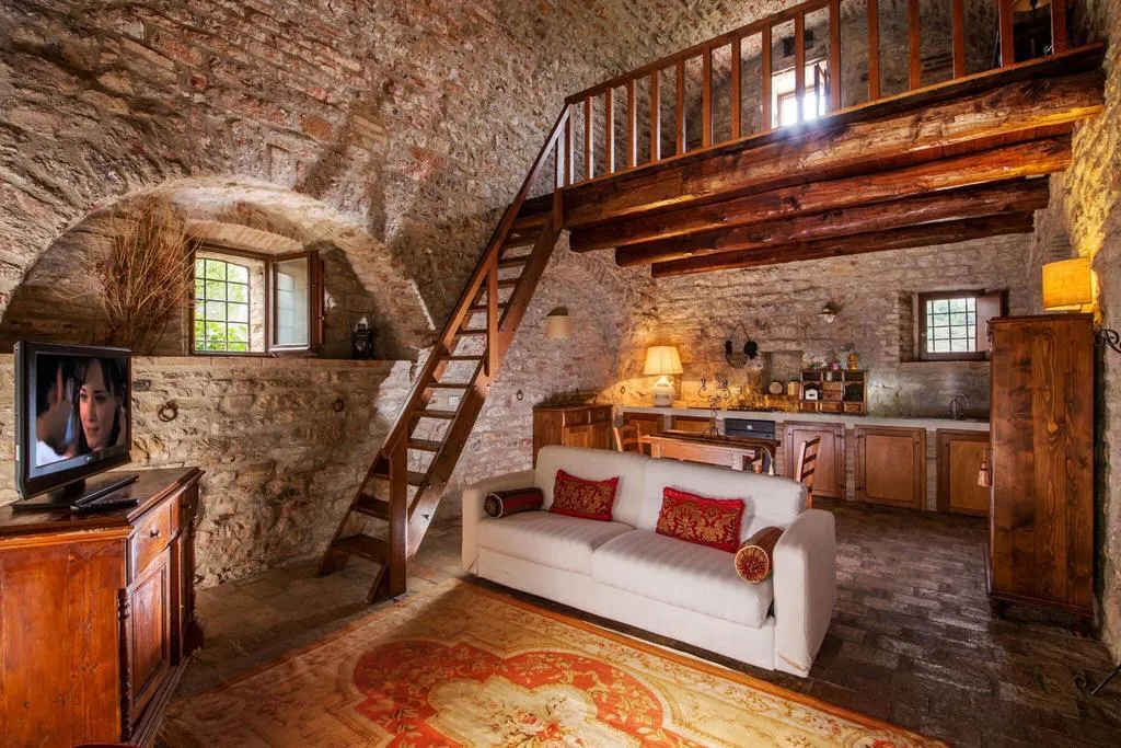 SUITE WITH JACUZZI Room, Castello Valenzino, Perugia