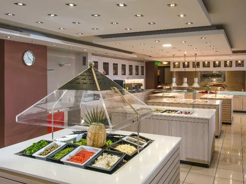 Restaurant, Blue Bay Resort Hotel, Crete