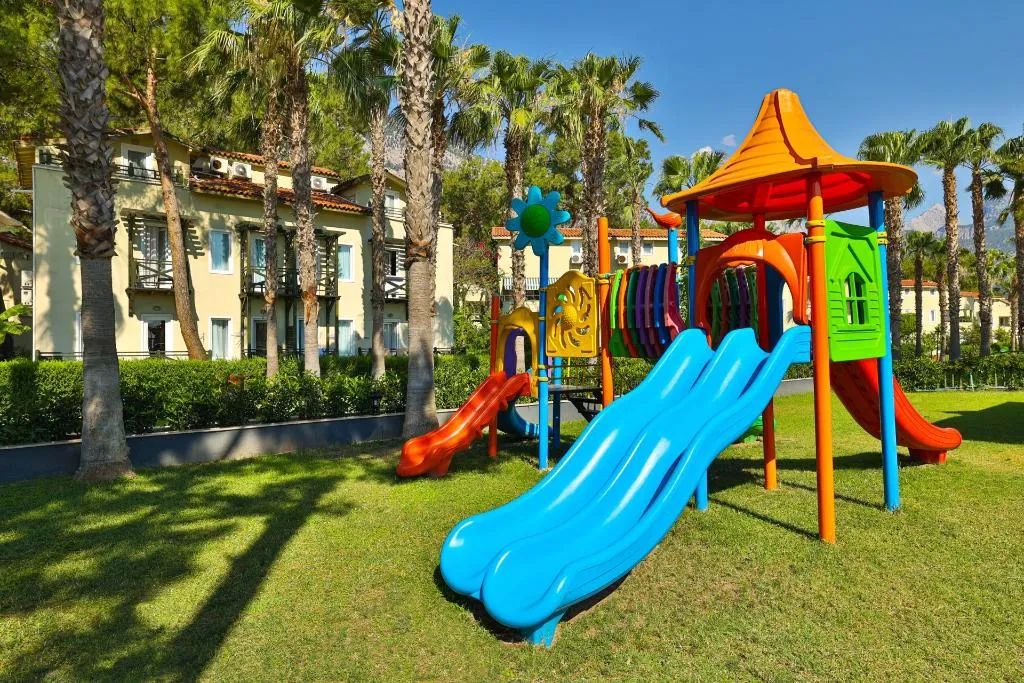 Sports and Entertainment, Crystal Flora Pearl Collection, Antalya