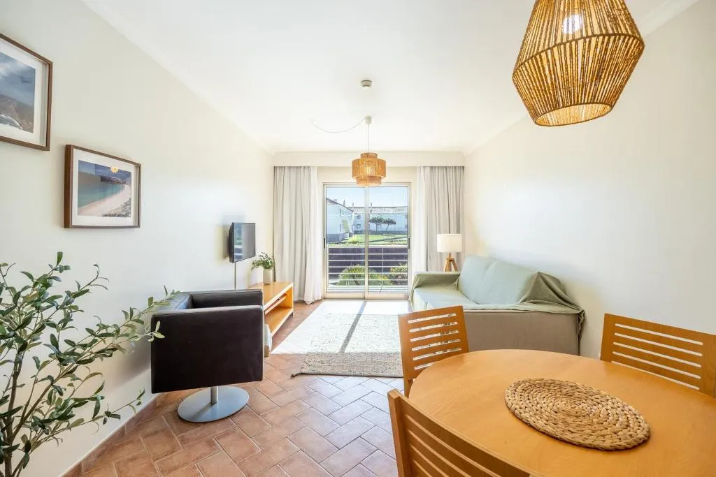 APARTMENT WITH VIEWS Room, Pontalaia, Algarve