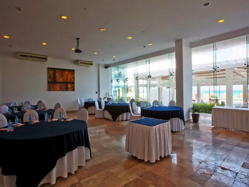 Conferences, Krystal Cancun, Cancun Area