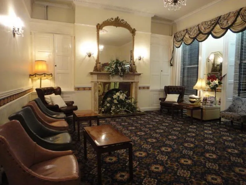 Lobby, Dergvale, Dublin