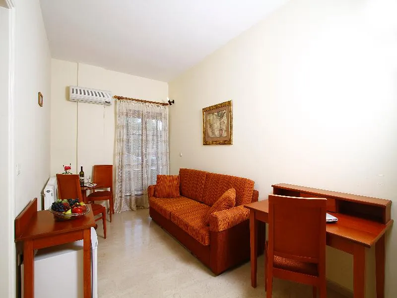 FAMILY ROOM POOL VIEW Room, Bintzan Inn, Corfu