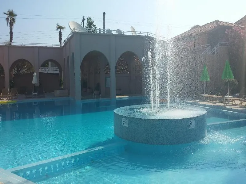 Pool, Papillon, Zante