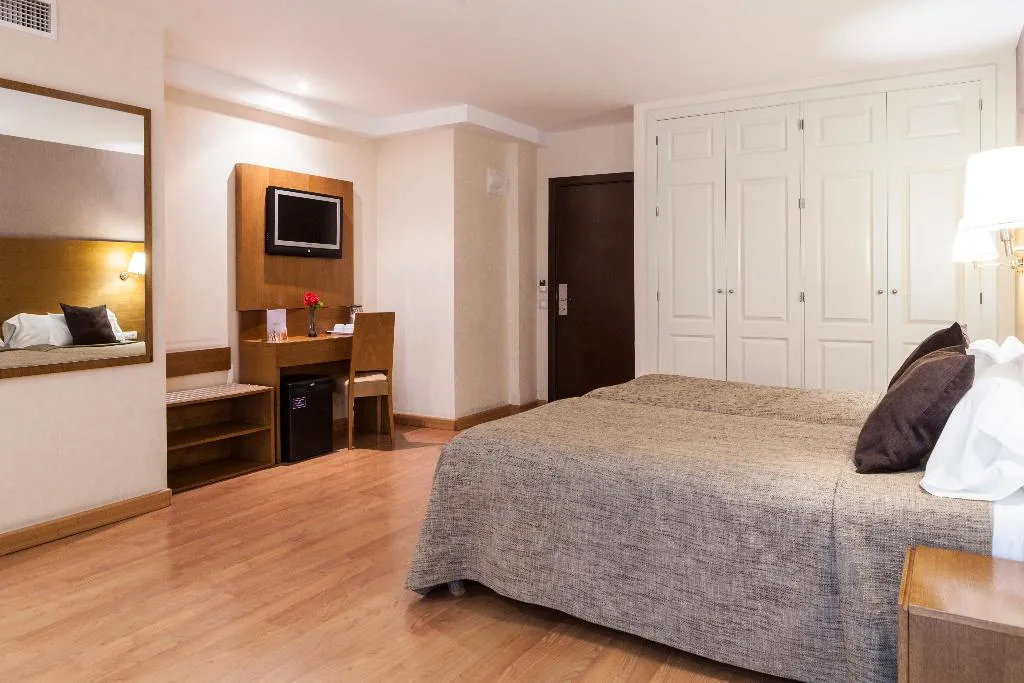 Room, Don Paco, Seville
