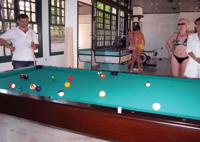 Sports and Entertainment, Mr. Crane, Antalya