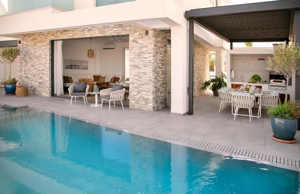VILLA THREE BEDROOMS Room, Louis Chris Le Mare Gold, Cyprus