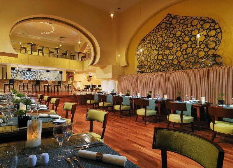 Bar, Helnan Dream Land & Conference Center, Cairo