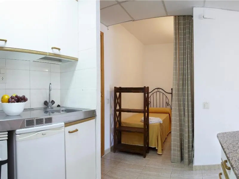 APARTMENT CAPACITY 5 ONE BEDROOM Room, Catalonia Gardens, Costa Dorada