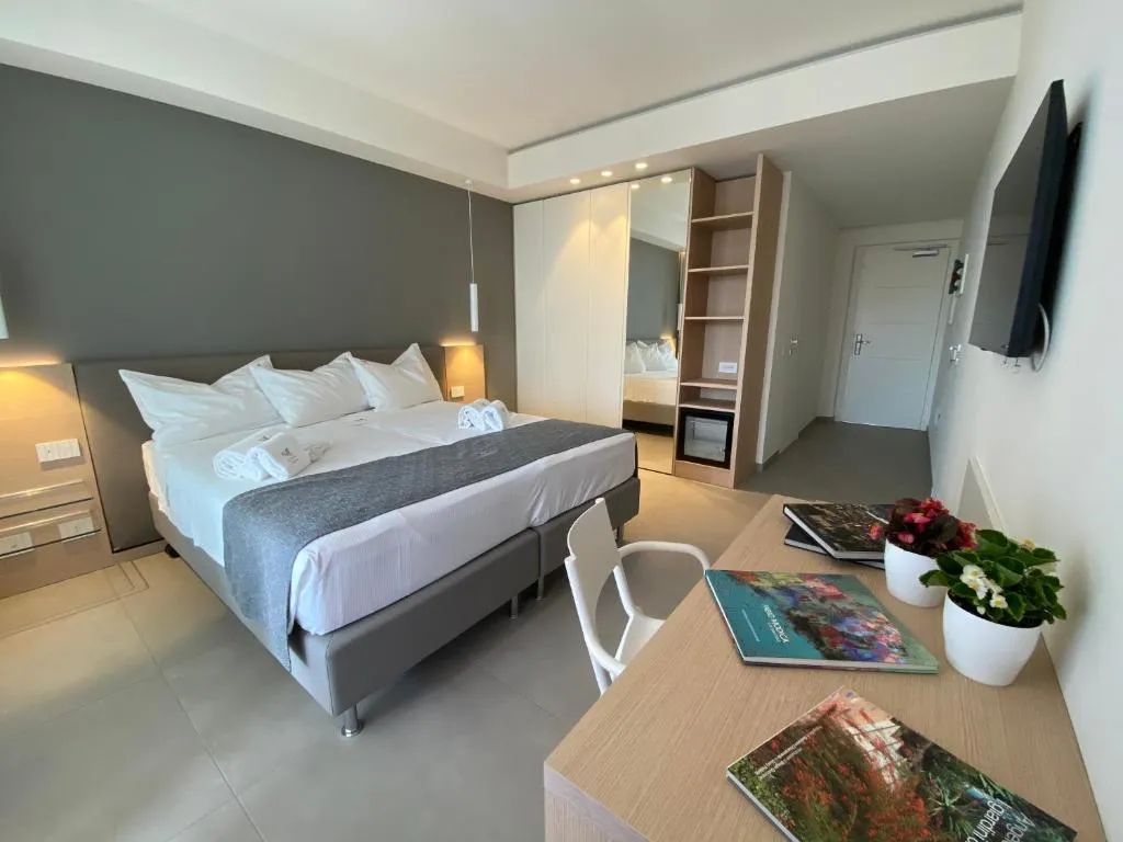 DOUBLE DELUXE Room, Sicilia's Residence Hotel - Art & Spa, Catania