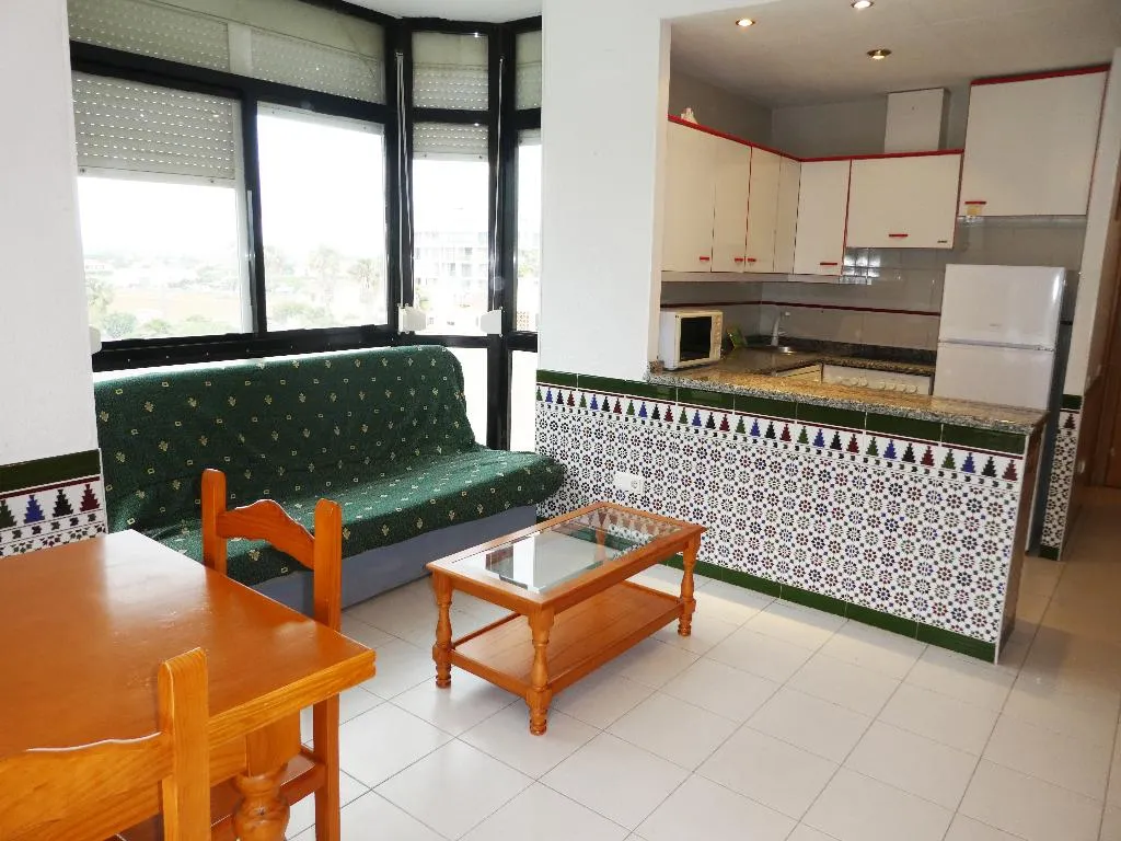 APARTMENT CAPACITY 6 TWO BEDROOMS Room, Apartamentos Surfing3000, Valencia