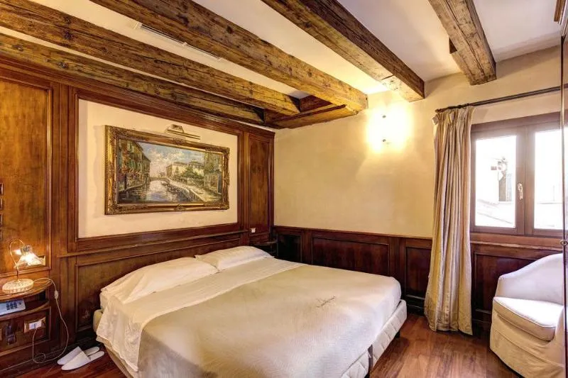 Room, Palazzo La Scala, Venice