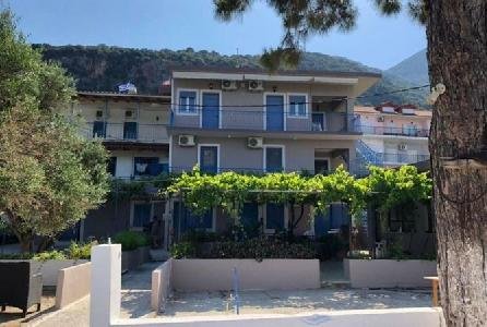 Akrogiali Studios Poros, Kalamata
