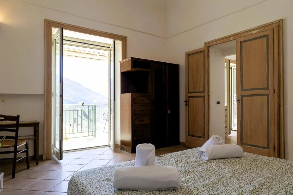 DOUBLE DELUXE Room, Hotiday Positano Sea View, Naples