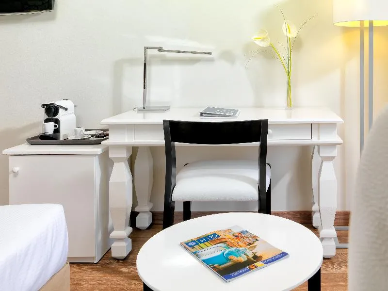 DOUBLE SUPERIOR Room, H10 Salauris Palace, Costa Dorada
