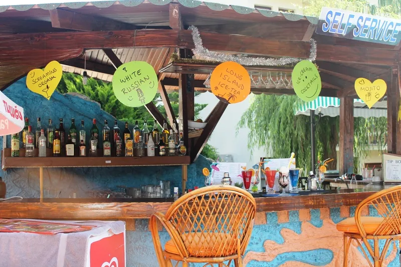 Bar, Mavi Belce, Dalaman