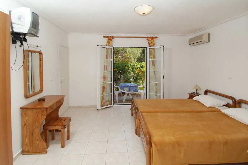 Room, Dimitris Studios, Kefallinia