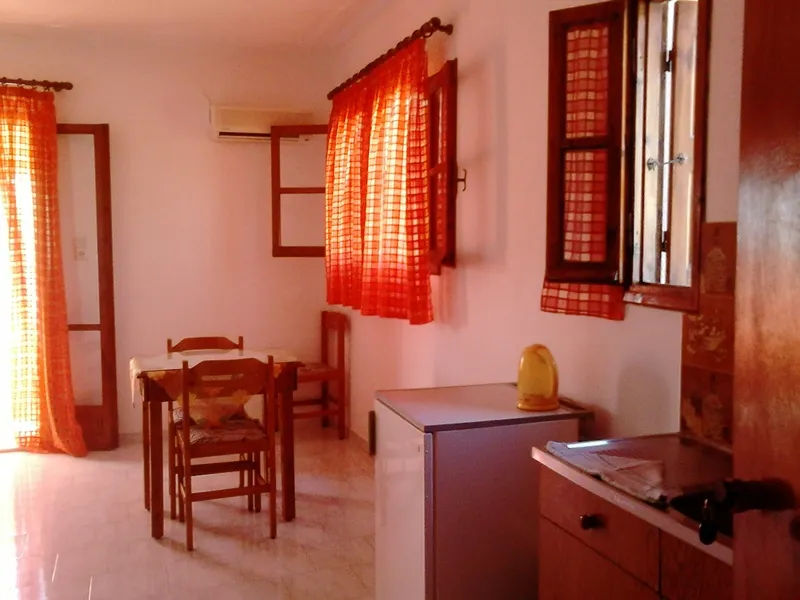 Room, Smaragda, Samos