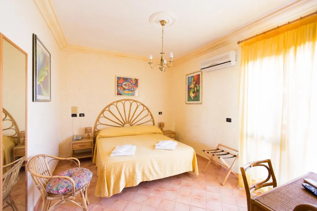 TRIPLE STANDARD Room, Triscinamare Hotel Residence, Palermo