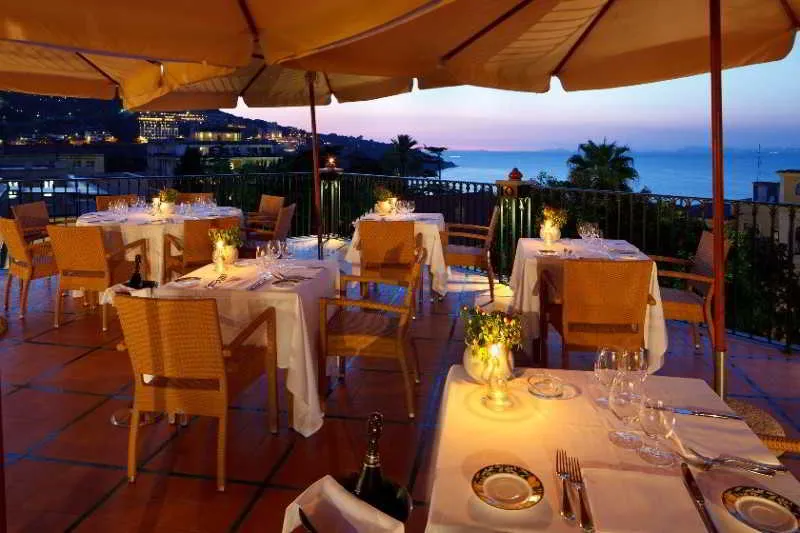 Restaurant, Grand Hotel la Favorita, Naples