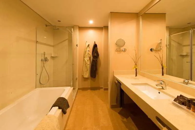 Double or Twin CAPACITY 3 Room, Vila Gale Collection Palacio dos Arcos, Lisbon