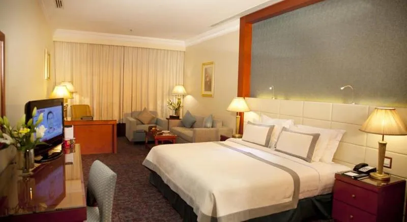 Double or Twin DELUXE Room, Grand Excelsior Al Barsha, Dubai