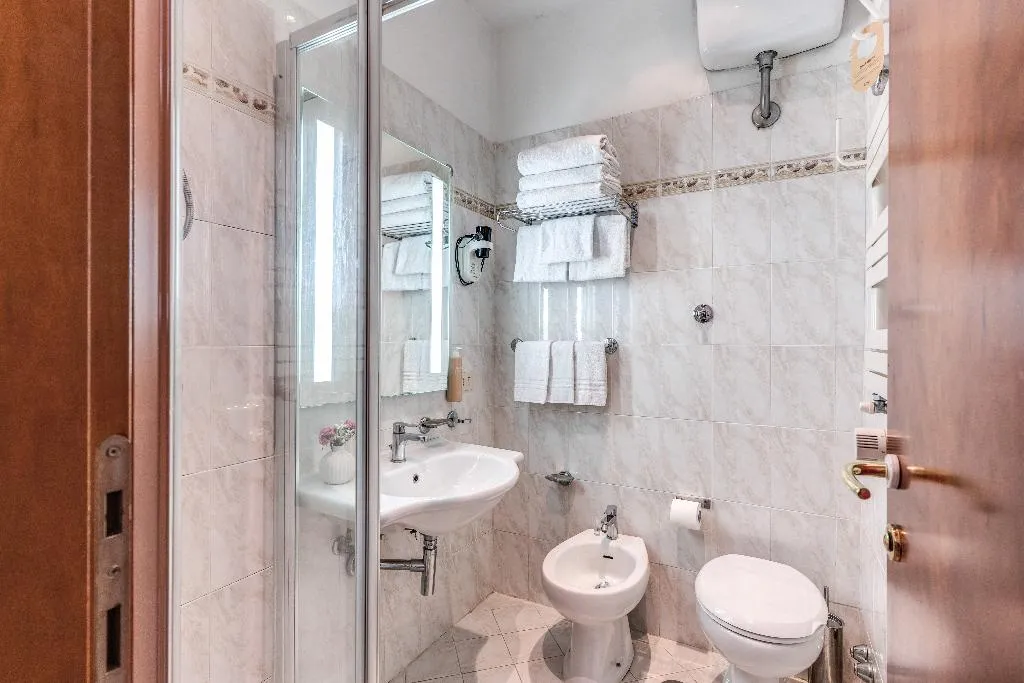 TRIPLE STANDARD Room, Sonya, Rome